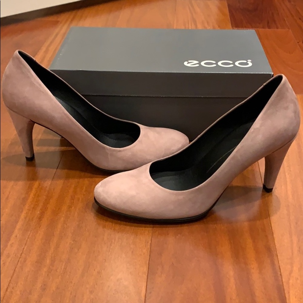 ECCO comfy suede pumps - NIB